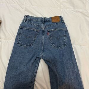 Levi’s 70s High Slim Straight Jeans